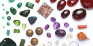 Ζώδια ημιπολύτιμοι λίθοι και μέταλλα